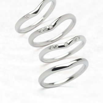 ひなの結婚指輪で十二単のV字イメージ