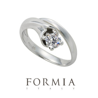 フォルミアの婚約指輪でカーラ