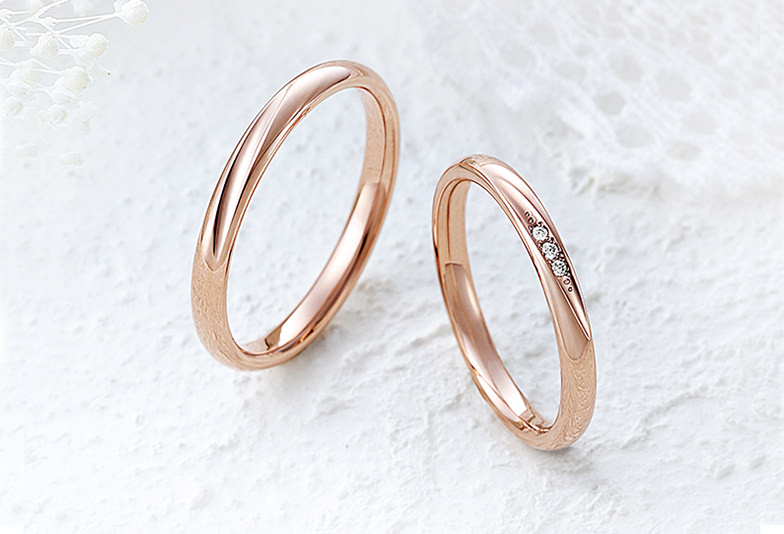 ショコラピンクゴールドのプチマリエオリジナル素材の結婚指輪