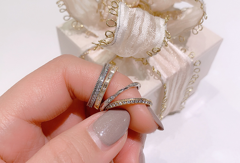 浜松　ラブボンド　ダイヤモンドが細かく輝く指輪