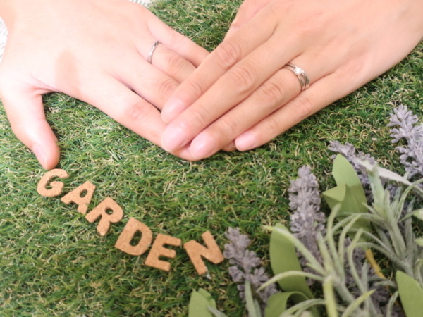 【大阪府東住吉区／大阪府鶴見区】gardenオリジナルの婚約指輪とet.lu（エトル）の結婚指輪をご成約頂きました。
