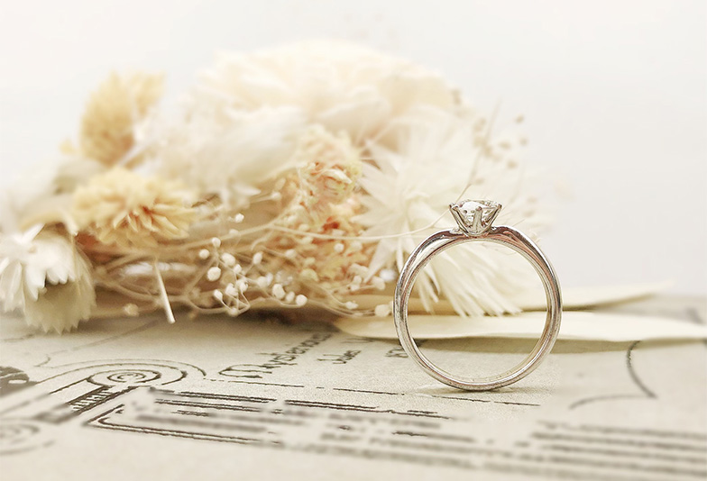 婚約指輪デザイン　シンプル
