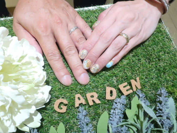 【大阪府】gardenオリジナルの婚約指輪とMaxi（マキシ）の結婚指輪をご成約頂きました。