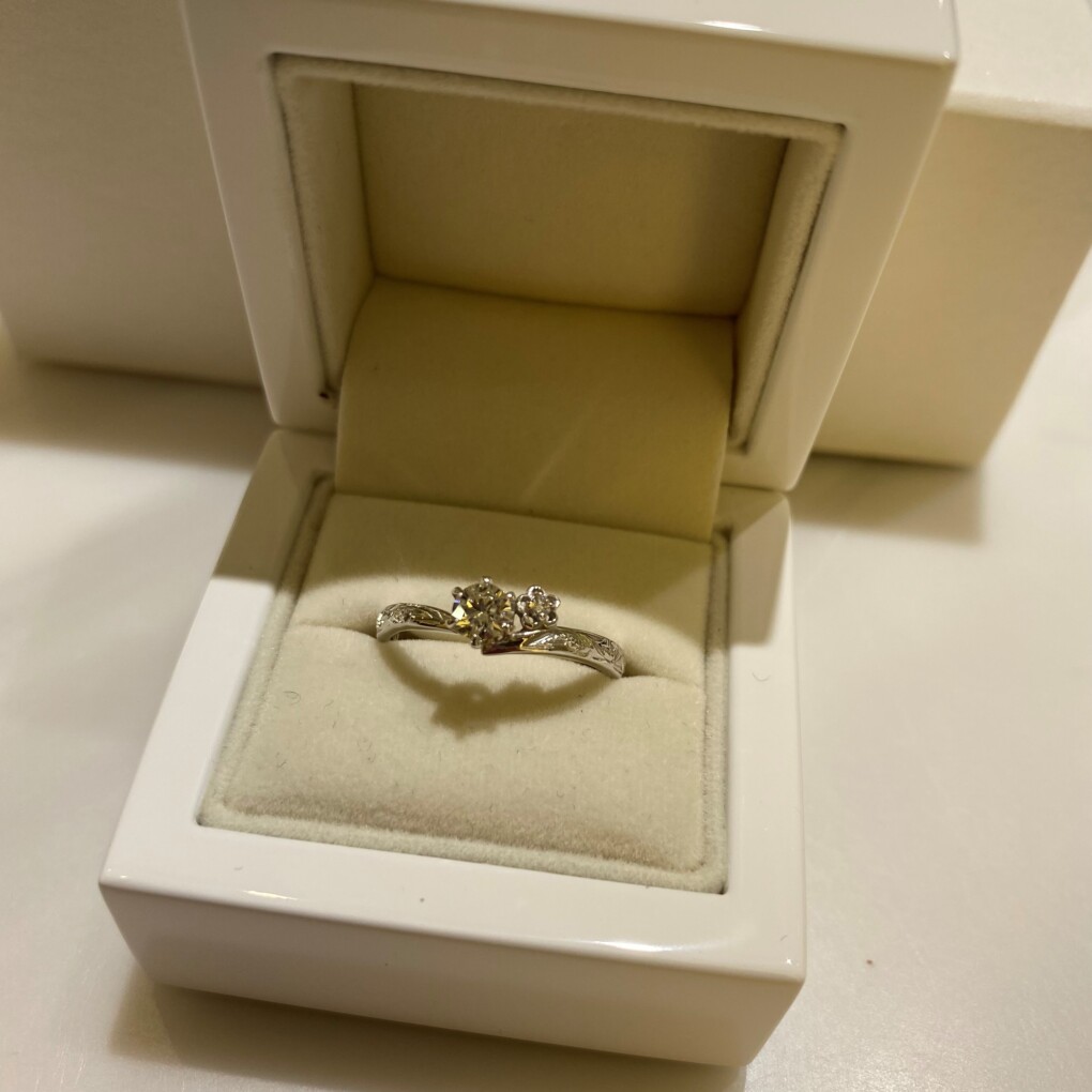 兵庫県神戸市｜Private Beachの婚約指輪をご成約頂きました。