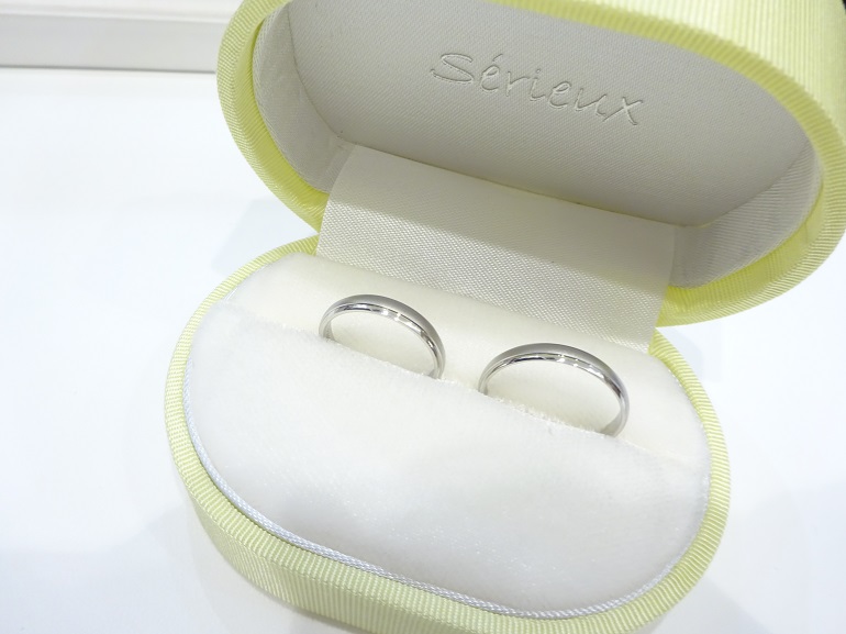 大阪府阪南市 シンプルで身に着けやすいペアリング セリューの結婚指輪をご成約いただきました