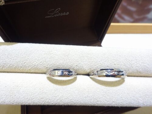 大阪府阪南市 手彫りのデザインが美しいリエールの結婚指輪をご成約いただきました