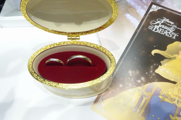 大阪府阪南市｜ディズニープリンセス、美女と野獣の結婚指輪をご成約いただきました