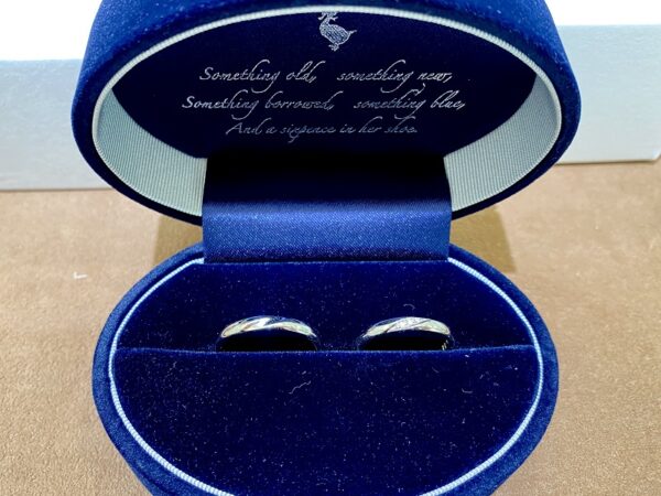 兵庫県相生市「Something Blue」の結婚指輪をご成約頂きました。