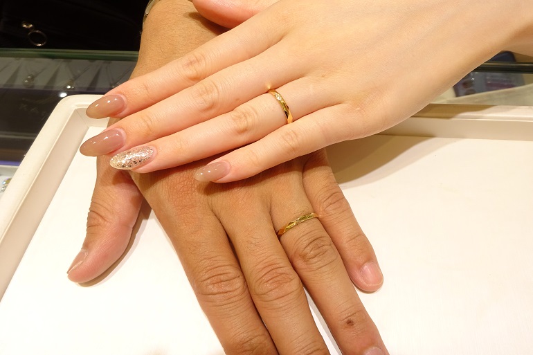 大阪府泉南市｜鍛造製法なので強度がありとっても人気のブランドのインセンブレの結婚指輪をご成約のお客様です。