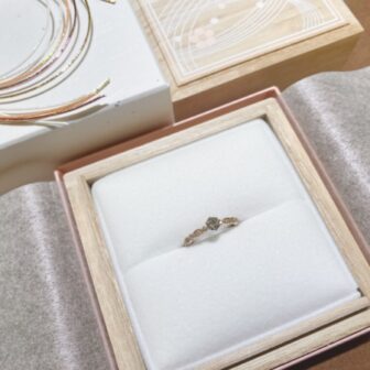 神戸市垂水区「AMOUR AMULET」の婚約指輪をご成約頂きました。