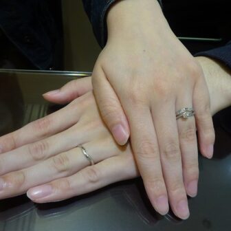 和歌山県・和歌山市｜シンプルでしっかりとした造りで安心のキャンドルの婚約指輪と結婚指輪セットでご成約されたお客様です。