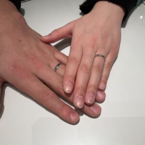岸和田市で鍛造の結婚指輪フィッシャーとアンティーク調のアムールアミュレットごご成約