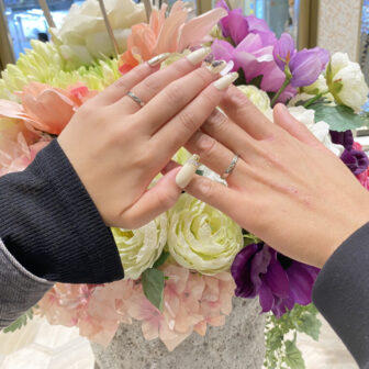 「gardenオリジナル」の婚約指輪「FISCHER」の結婚指輪をご成約