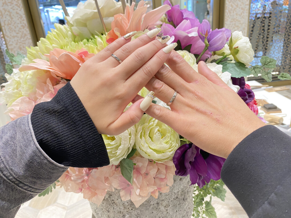 姫路市「gardenオリジナル」の婚約指輪「FISCHER」の結婚指輪をご成約いただきました