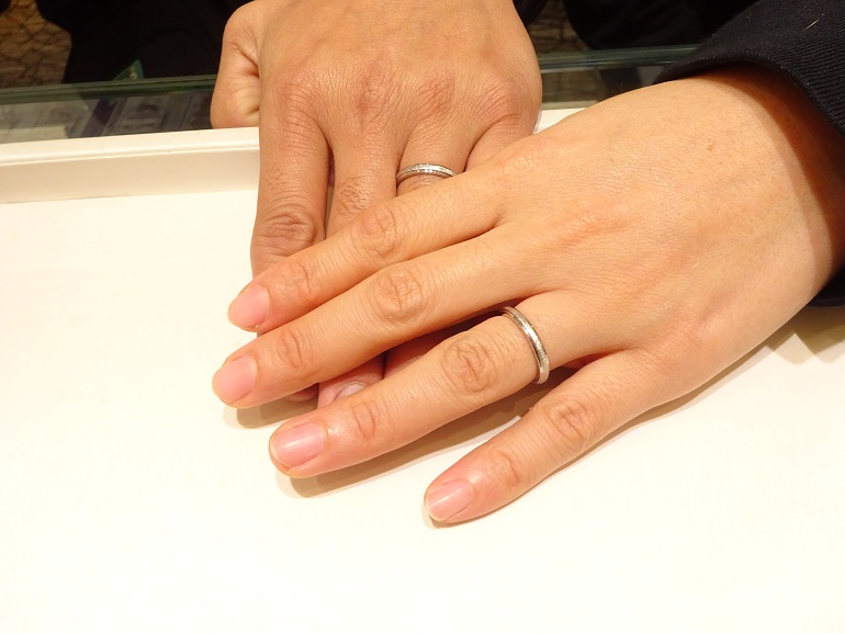 和歌山県・岩出市｜着け心地最高峰のドイツの老舗ブランドのフィッシャーの結婚指輪をご成約のお客様です。