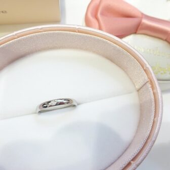 貝塚市｜シンプルで強度ある鍛造製法！着け心地で選ぶならのインセンブレの結婚指輪をご成約されたお客様です。