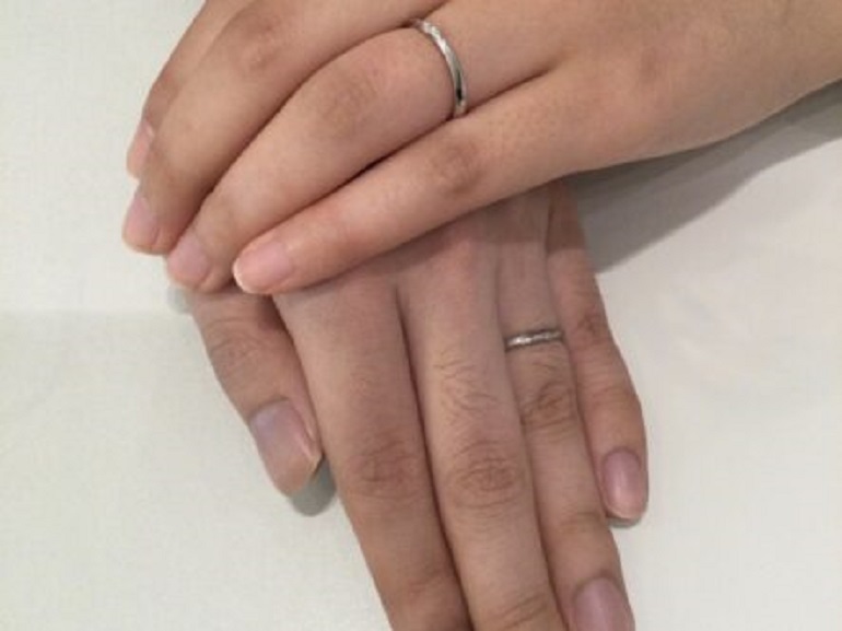 奈良県奈良市 アフターサービスが充実したロゼットライフの結婚指輪をご成約のお客様です。