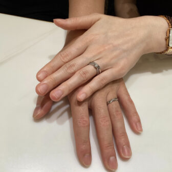 【大阪市・和歌山市】おしゃれで丈夫！鍛造製法のサムシングブルーアイテールの結婚指輪をご成約いただきました