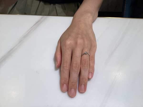 【和歌山県白浜町】石座まで鍛造製法で仕上げられた強度抜群のIDEAL plus fortで婚約指輪をご成約いただきました