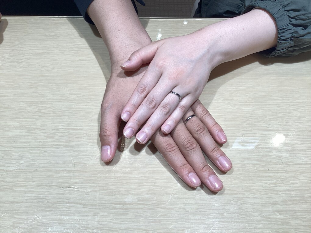 【大阪市・西淀川区】gardenオリジナル婚約指輪とRosettE/SPの結婚指輪をペアでご成約いただきました。