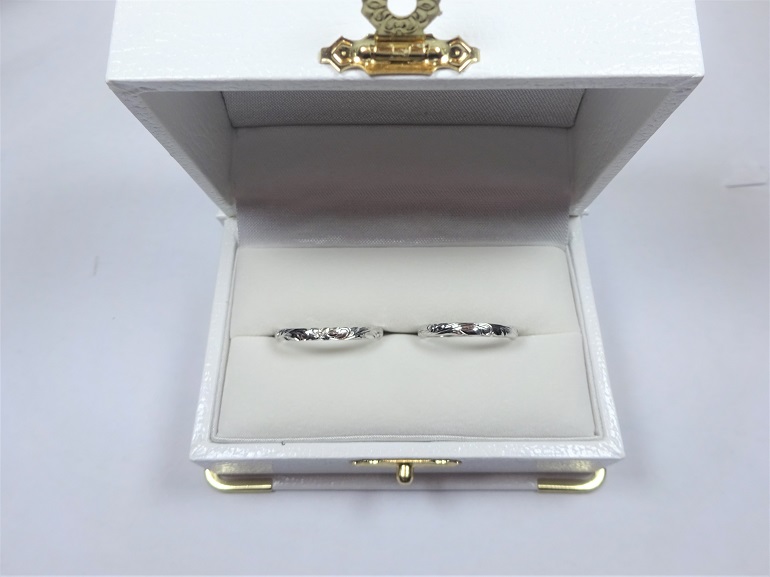 大阪府岸和田市 ずっと欲しかったハワイアンジュエリーのマキシの結婚指輪をご成約のお客様です。