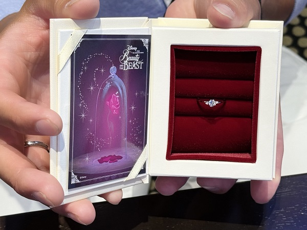【札幌市】Disney Beauty AND THE BEAST(美女と野獣)の婚約指輪をご成約頂きました。