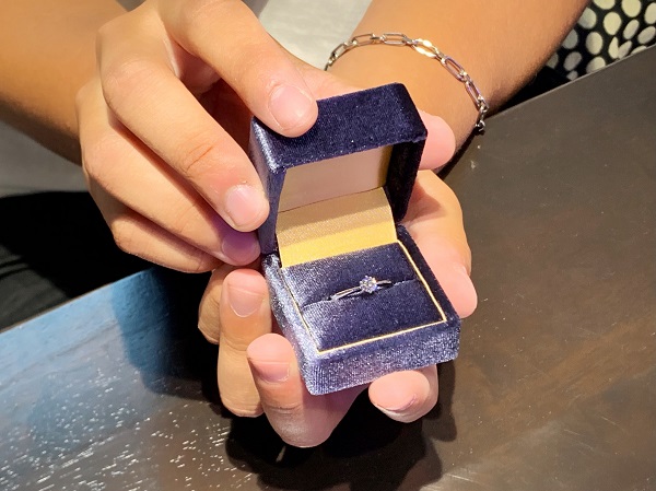 【札幌市】PROPOSEオリジナルの婚約指輪をご成約頂きました。