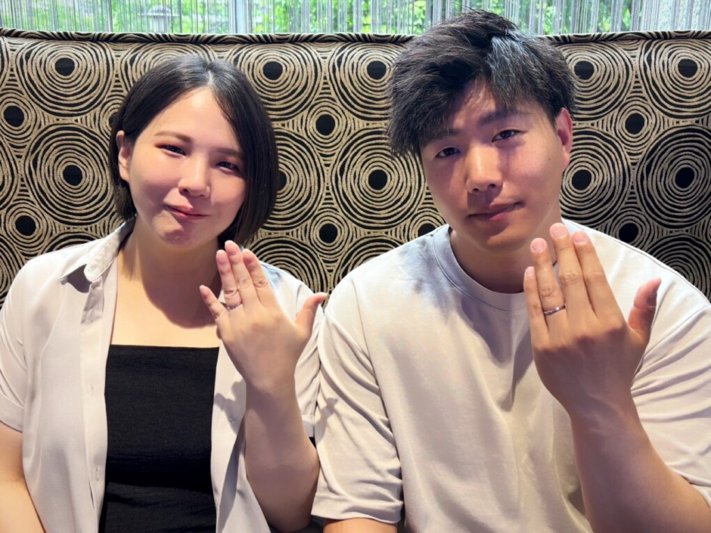 【札幌市】Ice Blue DIAMOND(アイスブルーダイヤモンド)の結婚指輪をご成約頂きました。