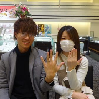 兵庫県尼崎市 リーズナブルなのに強度がありシンプルなデザインの、インセンブレの結婚指輪をご成約のお客様です。