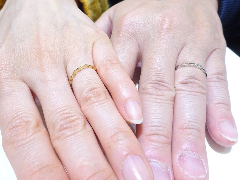 和歌山県岩出市 ネットで気になっていたデザインがあり、グラマの結婚指輪をご成約のお客様です。