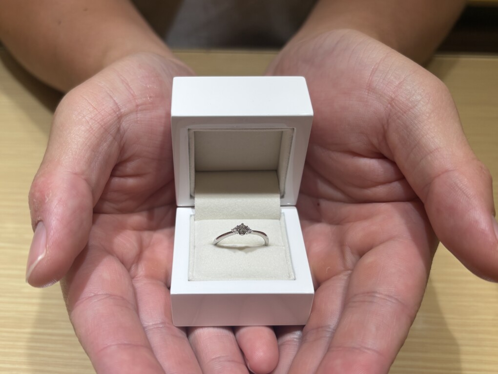 兵庫県姫路市からご来店「gardenオリジナル」の婚約指輪をご成約頂きました