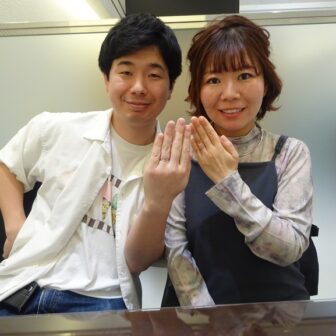 奈良県 シンプルなデザインと鍛造製法と言う丈夫な造りがお互いに気に入り、インセンブレの結婚指輪をご成約のお客様です。