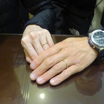 大阪府泉佐野市 シンプルで丈夫な造りのインセンブレの結婚指輪をご成約のお客様です。