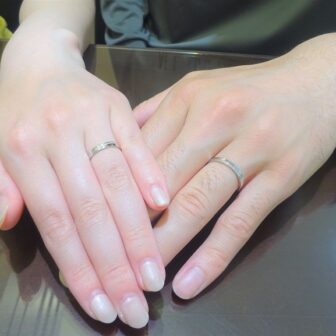 大阪府和泉市 シンプルで自分たちに似合ったセリューの結婚指輪をご成約のお客様です。