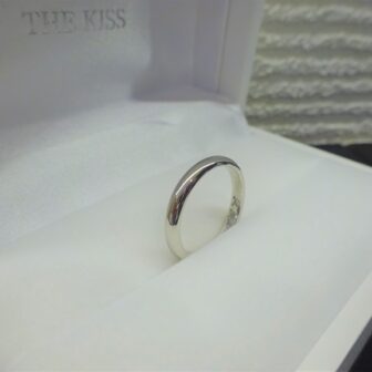 和歌山県和歌山市 大好きな隠れミッキーが可愛い、ディズニーコレクション結婚指輪をご成約のお客様です。