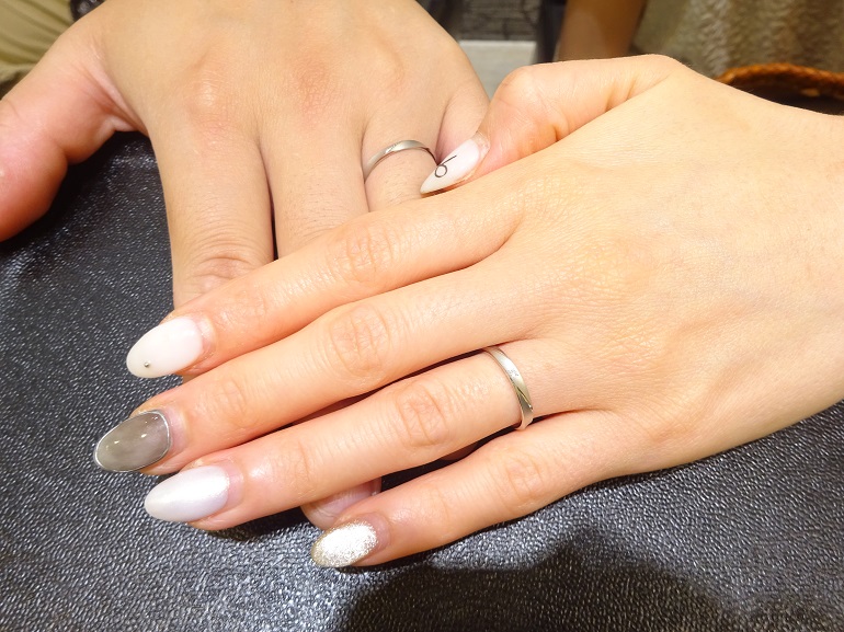 大阪府岸和田市 お手頃で太すぎず細すぎずの感じが気に入って、セリューの結婚指輪をご成約のお客様です。