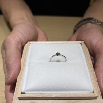 兵庫県高砂市からご来店「Little garden」の婚約指輪をご成約頂きました