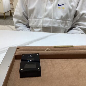 京都市伏見区より パーフェクトラフのダイヤモンドとプロポーズリングにロゼットライフの婚約指輪をお選び頂きました