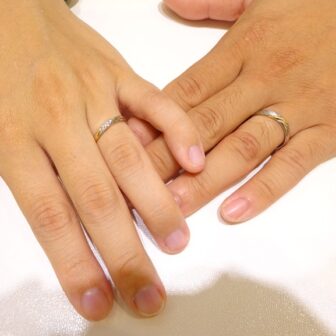 和歌山県和歌山市 ディズニーが好きなのとコンビカラー気に入り、美女と野獣の結婚指輪をご成約のお客様です。