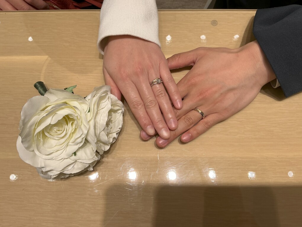 【大阪府・箕面市】Beauty and the Beast（美女と野獣）の婚約指輪・結婚指輪をご成約いただきました。