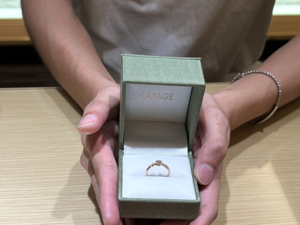 京都府・大阪府からご来店「LAPAGE」のエンゲージリングをご成約頂きました