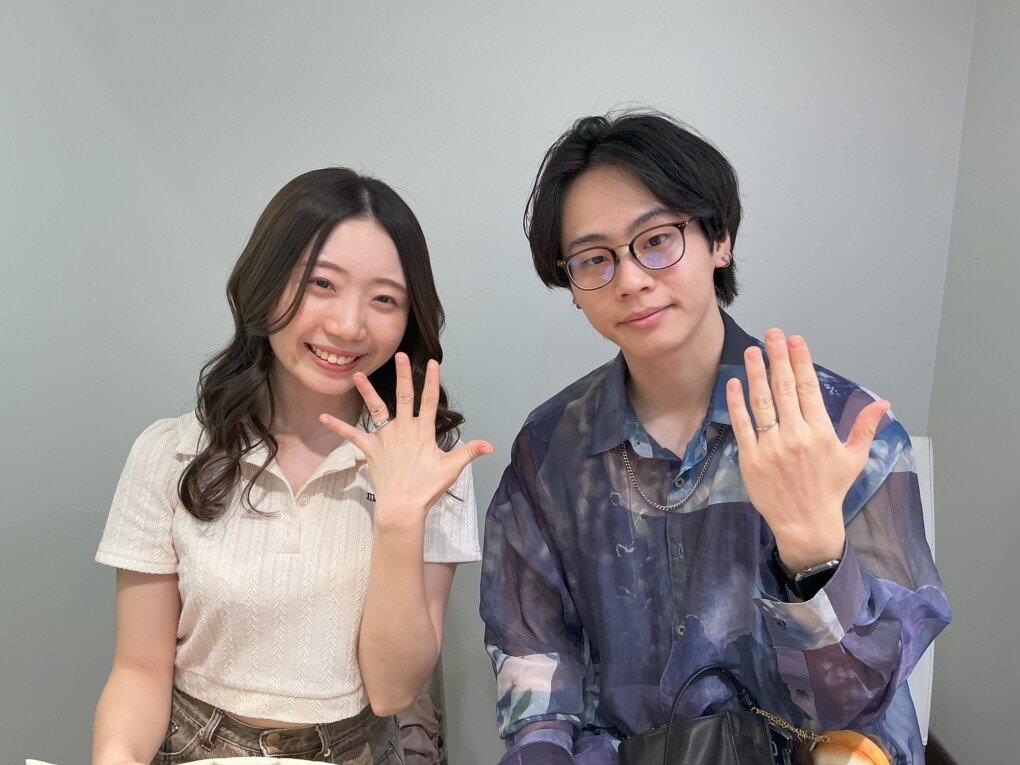 【大阪市・西区】gardenオリジナルの婚約指輪とDisney Cinderellaの結婚指輪をでご成約いただきました。