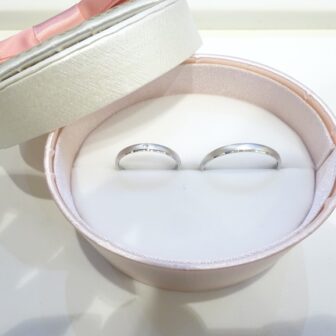 大阪府堺市 鍛造製法という丈夫な造りが気に入り、インセンブレの結婚指輪をご成約のお客様です。