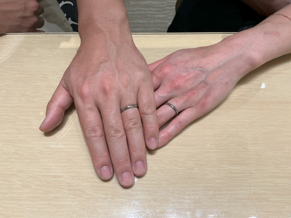 大阪府・門真市　RosettE titaniumの結婚指輪をペアでご成約いただきました。