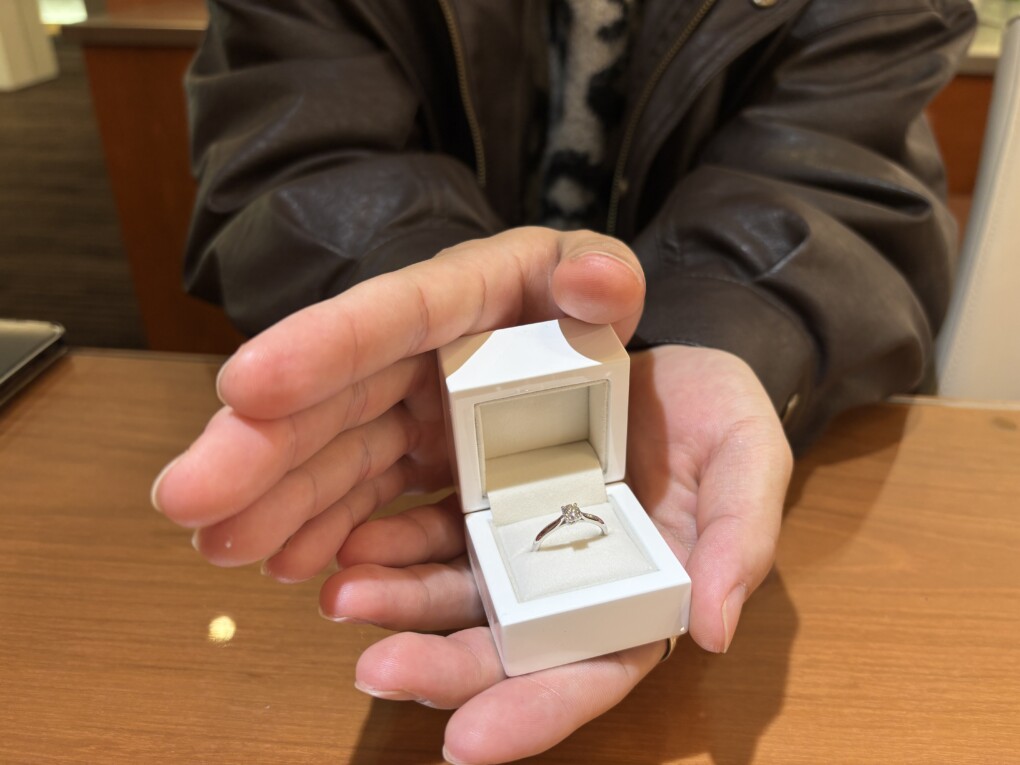 兵庫県揖保郡太子町からご来店「gardenオリジナル」の婚約指輪をご成約頂きました