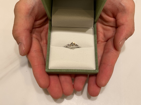 【大阪市・中央区】LAPAGEの婚約指輪をご成約いただきました。