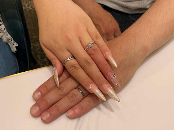 【大阪市・平野区】Little Gardenの婚約指輪とFISCHER・GRACE KAMAの結婚指輪をご成約いただきました。