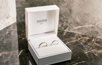 【京都】シンプルなのに特別感。デザインと耐久性を両立した「フィッシャー」の結婚指輪